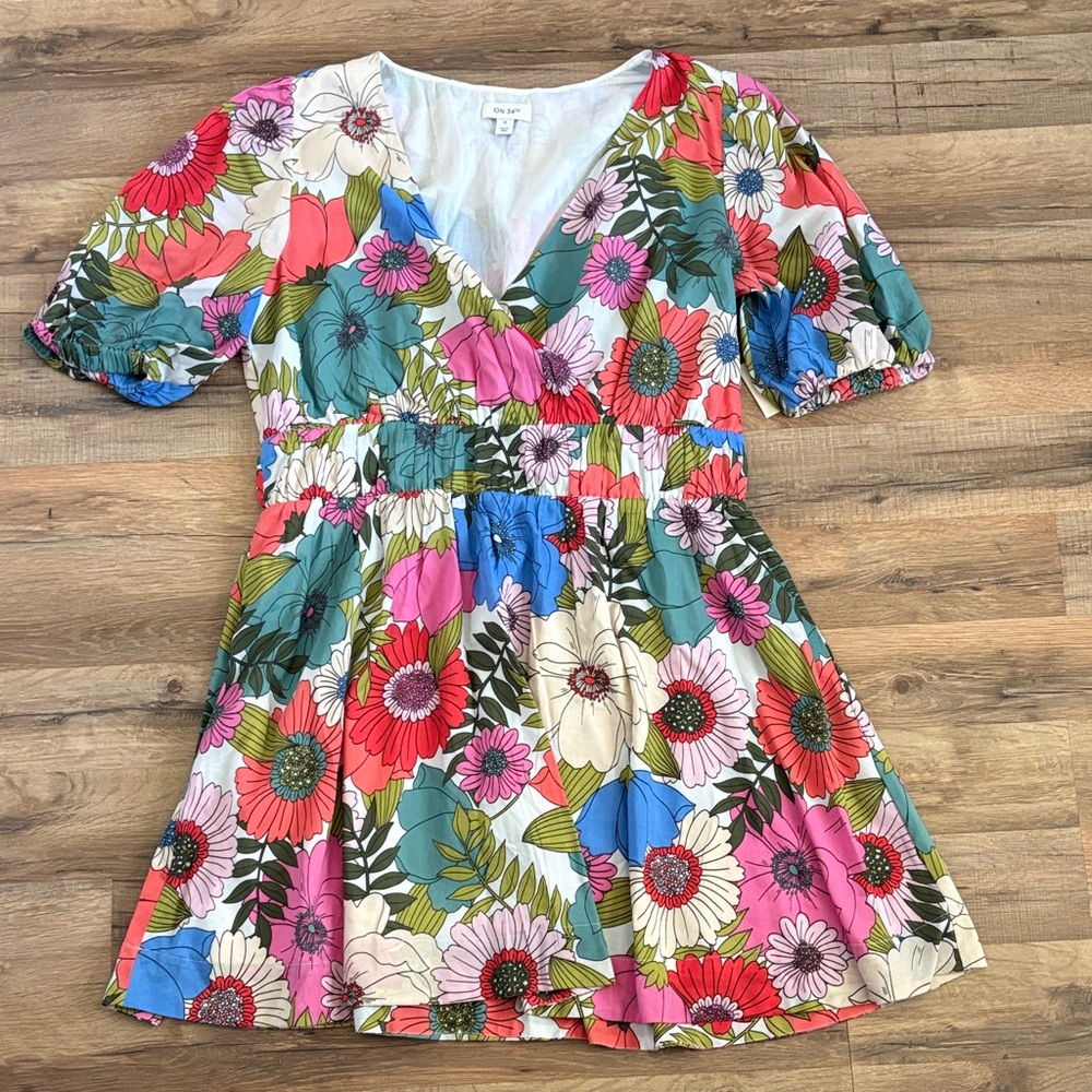 NEW Macys On 34th Summer Mini Bright White Floral Colorful Combo XL